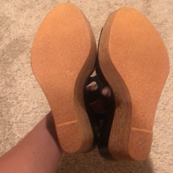 NEW ALDO never worn Black leather sandals with cork wedge - Picture 3 of 3